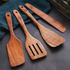 Spatules et palettes de cuisine