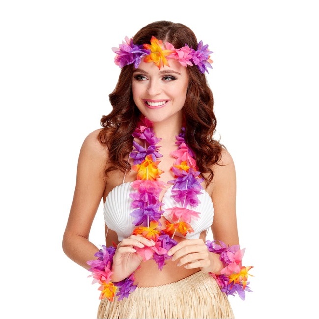 Vista frontal del tenue hawaïenne à fleurs multicolores en stock