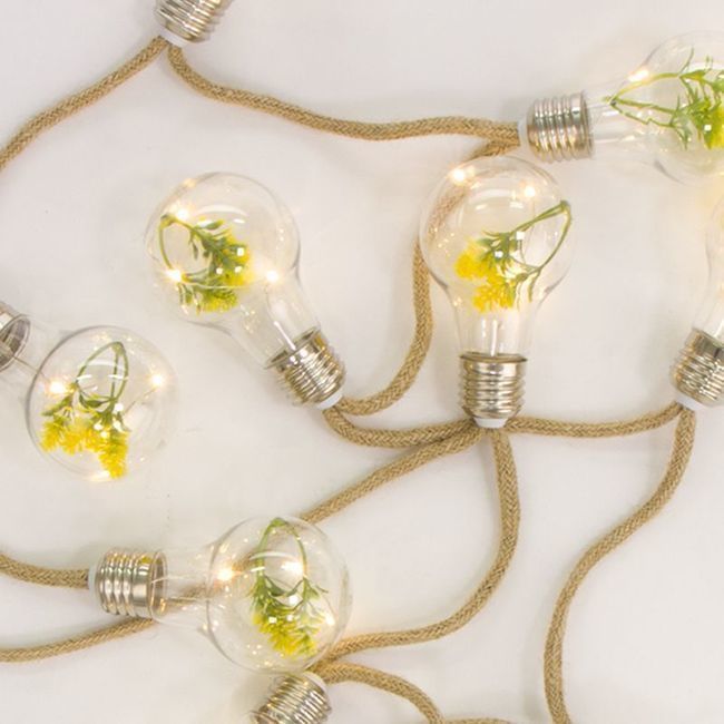 Guirlande lumineuse LED avec ampoules à fleurs fonctionnant sur piles -  1,65 m par 18,50 €