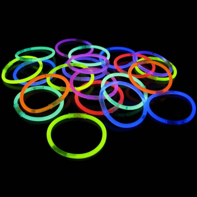 Bracelets lumineux en couleurs assorties - 50 pièces. par 4,50 €