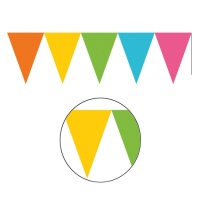 Guirlande triangulaire de différentes couleurs - 4,50 m