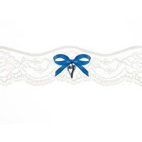 Jarretière avec ruban bleu marine et pendentif en forme de coeur