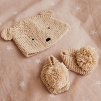 Kit à tricoter avec boîte cadeau - Bonnet et chaussons pour bébé - DMC