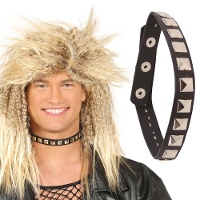 Collier noir avec clous