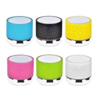 Mini enceinte bluetooth avec lumière LED, radio et usb - 1 pc.