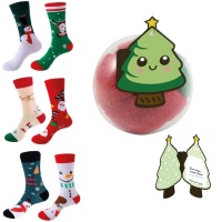Boule cadeau avec une paire de chaussettes de Noël assorties