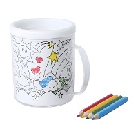 Tasse à colorier avec 4 crayons de couleur et 4 feuilles