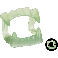 Dents de vampire phosphorescentes