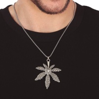 Collier de feuilles de marijuana