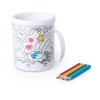 Coupe de coloriage avec 4 crayons de couleur et 4 feuilles de coloriage