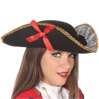 Chapeau de capitaine pirate avec ruban rouge
