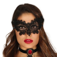 Masque brodé de papillons noirs