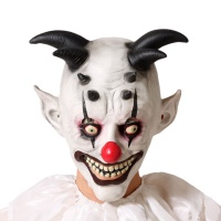 Cirque des horreurs avec masque d'Arlequin
