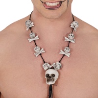 Collier de crânes et d'os