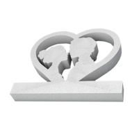 Figurine en polystyrène silhouette de mariée et marié avec cadre en forme de coeur 25 x 30 cm