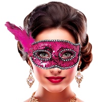 Masque orné d'une plume et de paillettes fuchsia